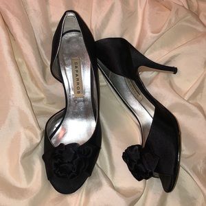 Black heel with rose